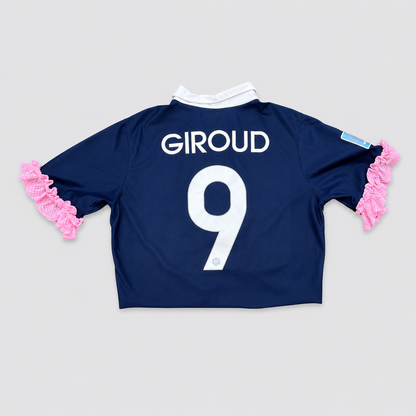 Vue de dos du maillot de football bleu upcyclé BAD BABE avec le numéro 09 de GIROUD