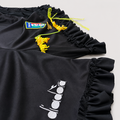 BOSS LADY — Short de football upcyclé noir et jaune