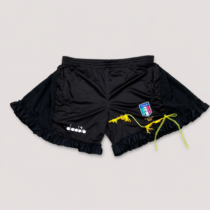BOSS LADY — Short de football upcyclé noir et jaune