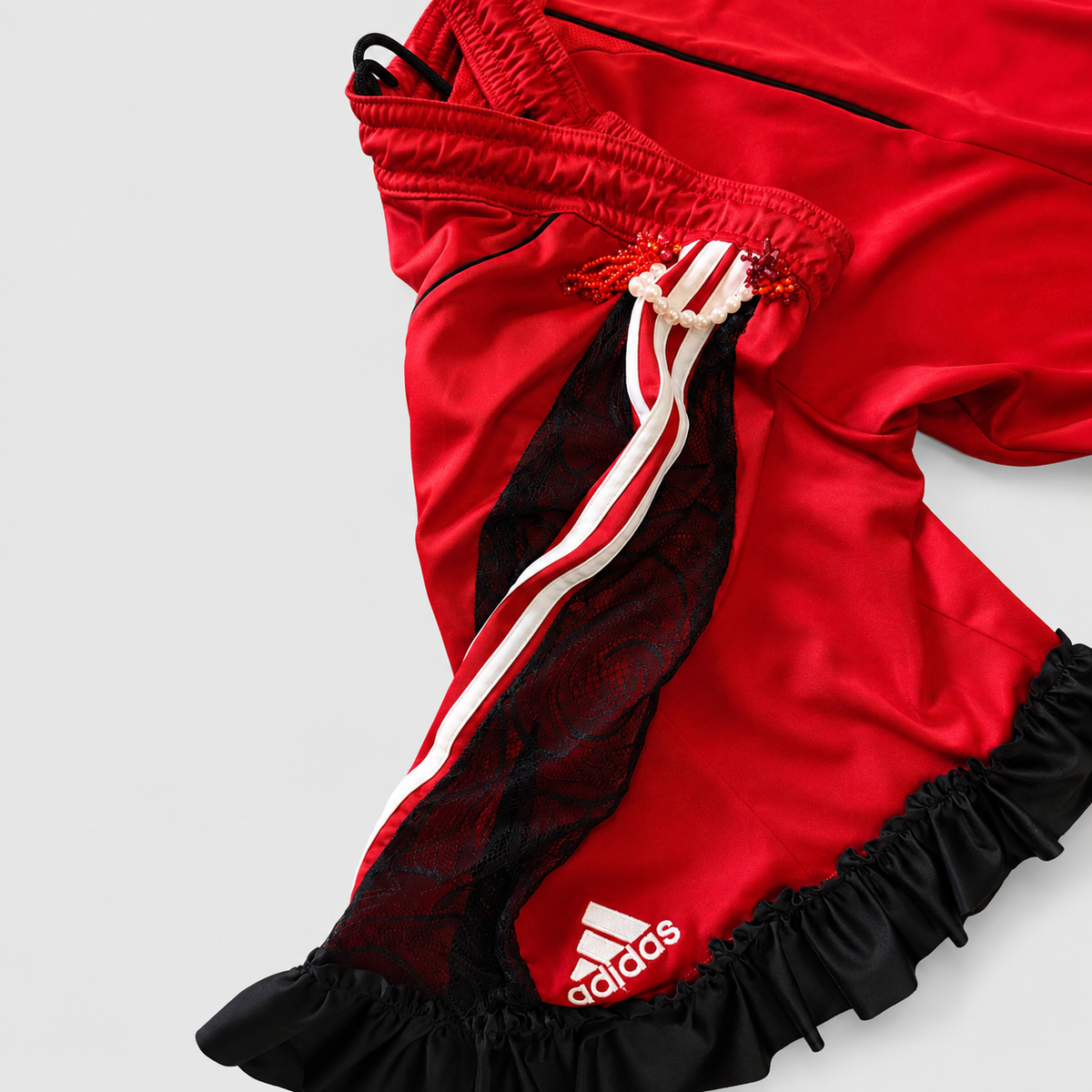 BOSS LADY — Short de football réinventé du Bayern